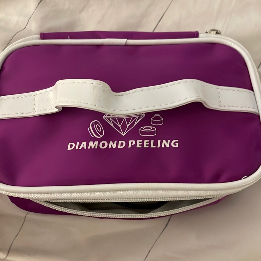 Diamond peeling for micro dermabrasion